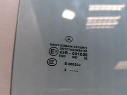 MERCEDES-BENZ Mercedes CLK W209 convertible FRH door glass A2097250410 door window front right — thumbnail 3
