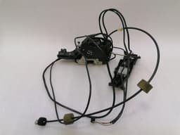 MERCEDES-BENZ MERCEDES CLK W209 DOOR LOCK FRH A2097201235 RIGHT HAND DRIVE RHD — thumbnail 1