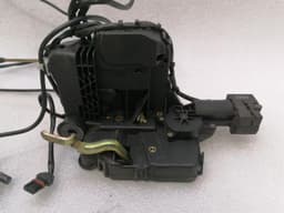 MERCEDES-BENZ MERCEDES CLK W209 DOOR LOCK FRH A2097201235 RIGHT HAND DRIVE RHD — thumbnail 5