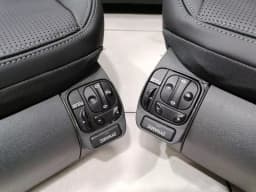 MERCEDES-BENZ AMG LOGO CREST MERCEDES E55 AMG W211 SEATS FRONT SEATS COOLED INTERIOR LEATHER — thumbnail 2