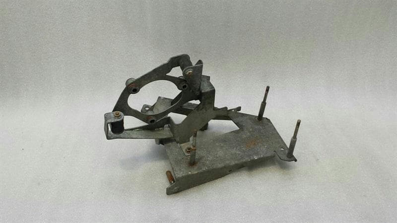 Mercedes E55 AMG W211 holder bracket A0001405385 holder carrier compressor