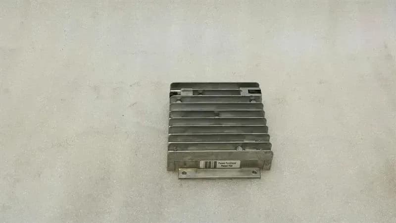 MERCEDES-BENZ Mercedes E Class W211 Aerial / Antenna 8YN9526A Antenna Amplifier Motorola