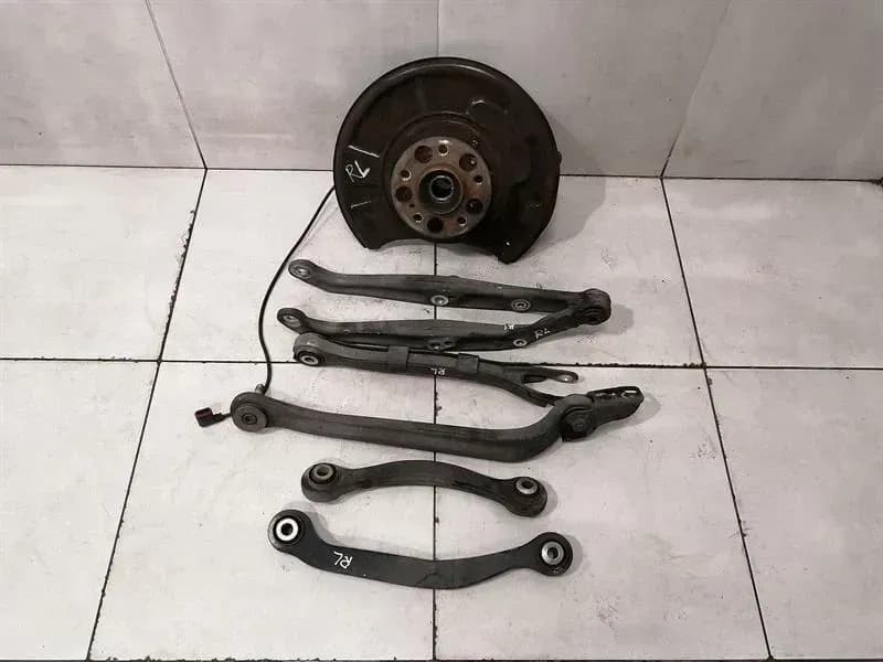 Mercedes E55 AMG W211 Left Hub SET A2113504508 wheel bearing housing rear Li set