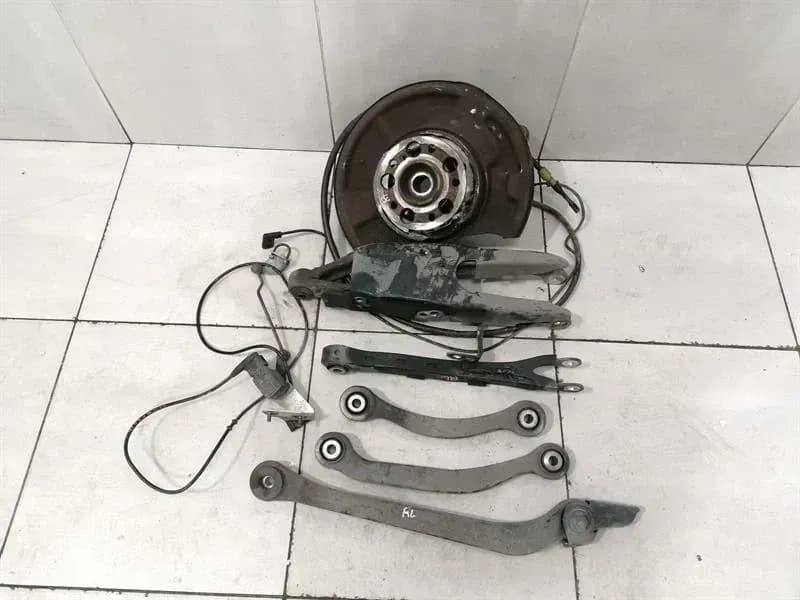 Mercedes E63 AMG W211 Left Rear Hub SET A2113504508 Wheel Bearing Housing Rear Left