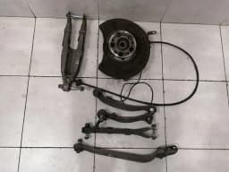 MERCEDES-BENZ Mercedes E55 AMG W211 Left Rear Hub A2113504508 Wheel Bearing Housing Rear Left — thumbnail 1