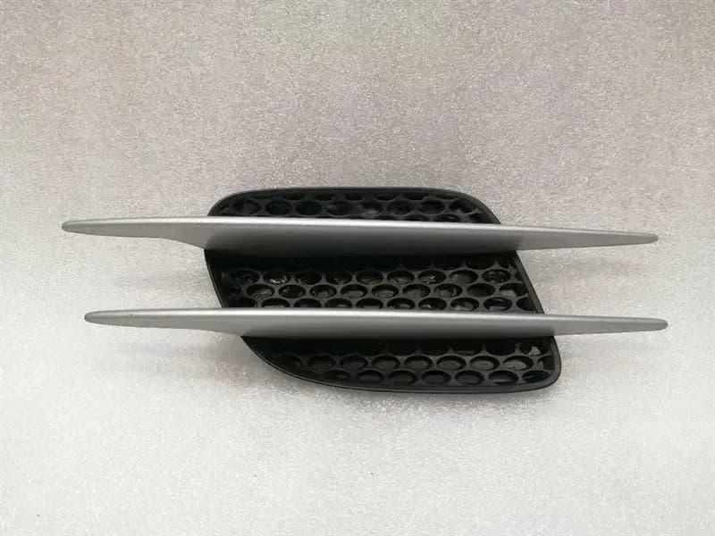 Mercedes SL R230 Front Left Wing Grill A2306900136 Fenders Grille Left VL