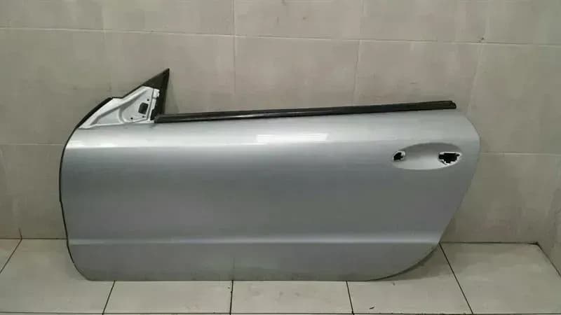 Mercedes SL R230 left front door A2307200505 door front left AMG