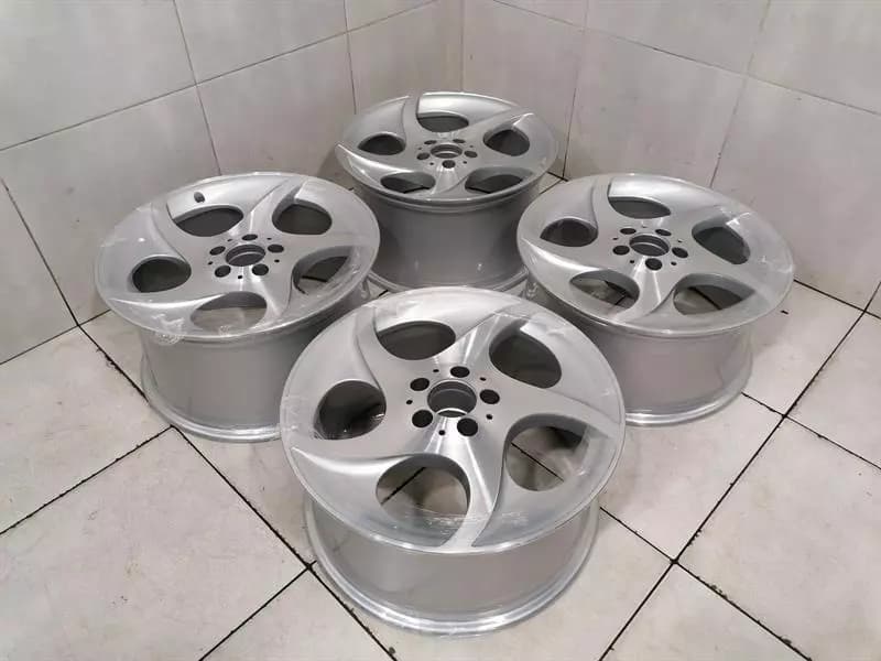 MERCEDES-BENZ Mercedes SL R230 Alloy Wheel A2304011402 alloy rim SLR