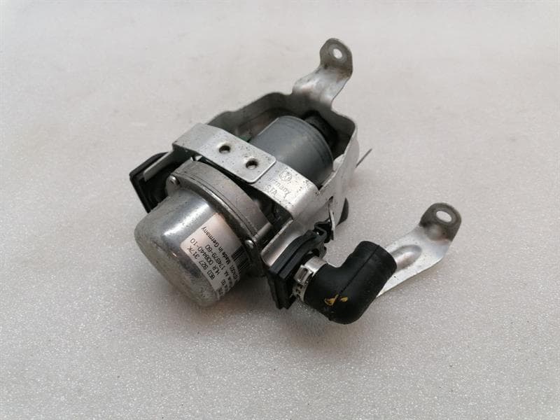 Audi R8 4S RWS Brake Vacuum Pump 8e0927317k Brake Vacuum Pump