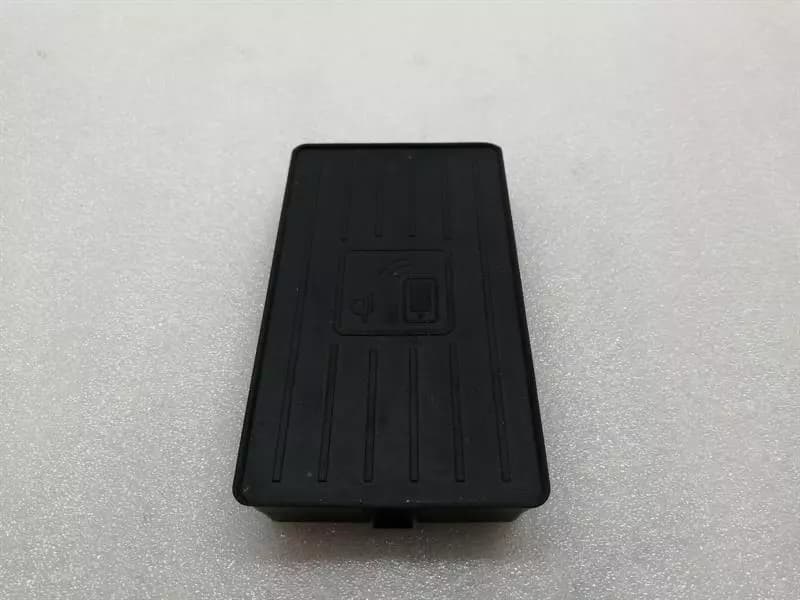 AUDI Audi R8 4s Performance Electronic 81A035502 PHONE CHARGER MOBILE CHARGER