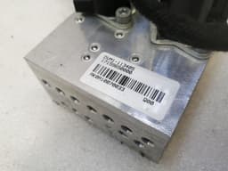 AUDI Audi R8 Type 42 V10 5.2 Spyder Hydraulic Valve 427871808 Hydraulic Valve — thumbnail 2