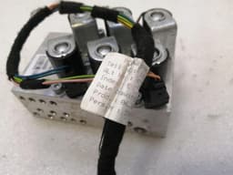 AUDI Audi R8 Type 42 V10 5.2 Spyder Hydraulic Valve 427871808 Hydraulic Valve — thumbnail 10
