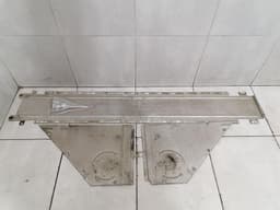 AUDI Audi R8 Type 42 V10 5.2 Spyder Undertray 427825189 Underbody Trim — thumbnail 9
