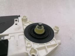 AUDI Audi R8 Type 42 V10 5.2 Spyder Door Window Motor 427959802D Window Regulator Motor — thumbnail 9