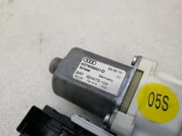 AUDI Audi R8 Type 42 V10 5.2 Spyder Door Window Motor 427959801D Window Regulator Motor — thumbnail 2