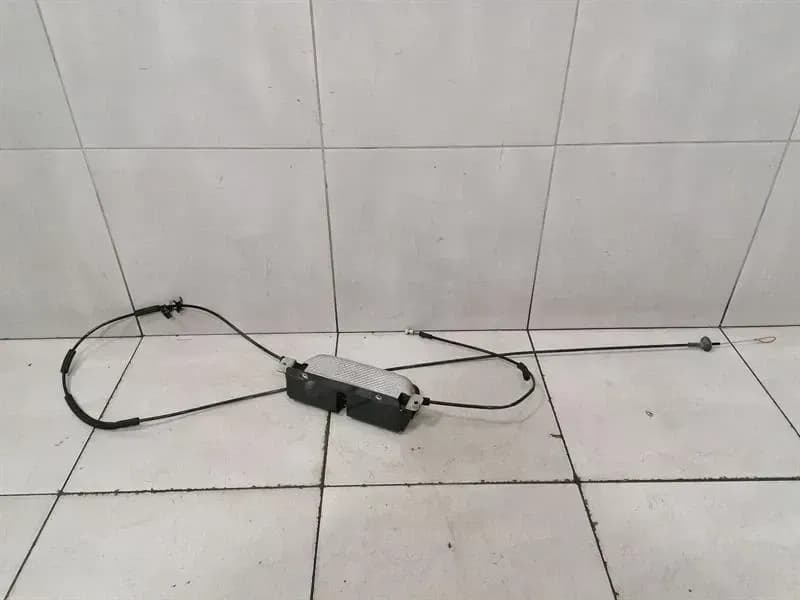 AUDI Audi R8 Type 42 V10 5.2 Spyder Front Boot Lock 4E0823509E Tailgate Lock