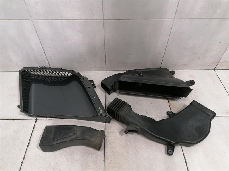 AUDI Audi R8 Type 42 V10 5.2 Spyder Intake Pipe 427853189B Intake Hose Intercooler