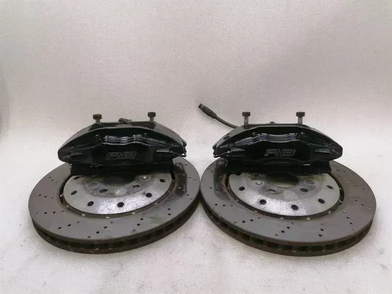 AUDI Audi R8 Type 42 V10 5.2 Spyder rear brake set 420615407 rear brake system set