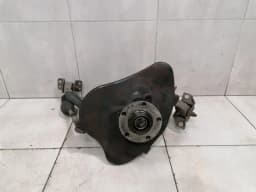 AUDI Audi R8 Type 42 V10 5.2 Spyder Left Front Hub 420407245E Front Wheel Bearing Housing — thumbnail 2