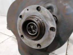AUDI Audi R8 Type 42 V10 5.2 Spyder Left Front Hub 420407245E Front Wheel Bearing Housing — thumbnail 3