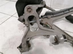 AUDI Audi R8 Type 42 V10 5.2 Spyder Left Front Hub 420407245E Front Wheel Bearing Housing — thumbnail 5