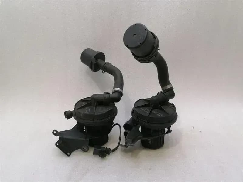 AUDI AUDI R8 TYPE 42 V10 5.2 SPYDER AIR PUMP KIT 420906601B AIR PUMP KIT