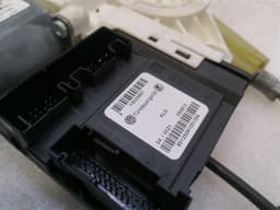 AUDI Audi R8 Type 42 V10 5.2 Spyder Right Door Winder 420837462 Window Regulator Right — thumbnail 6