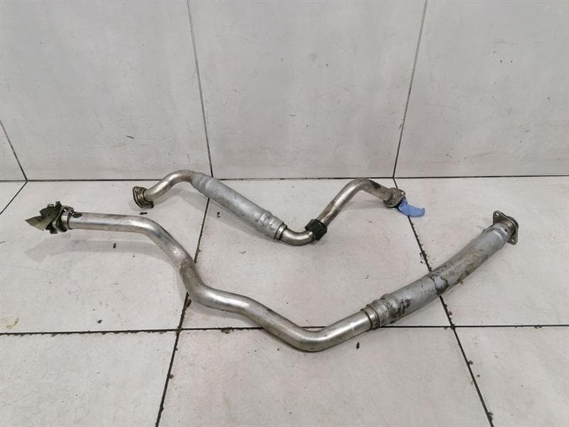 AUDI Audi R8 Type 42 V10 5.2 Spyder Oil Pipe Set 420115687Q Hose Oil Hose