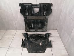 AUDI AUDI R8 TYPE 42 V10 5.2 SPYDER UNDERTRAY 427825205 Underbody Trim — thumbnail 1