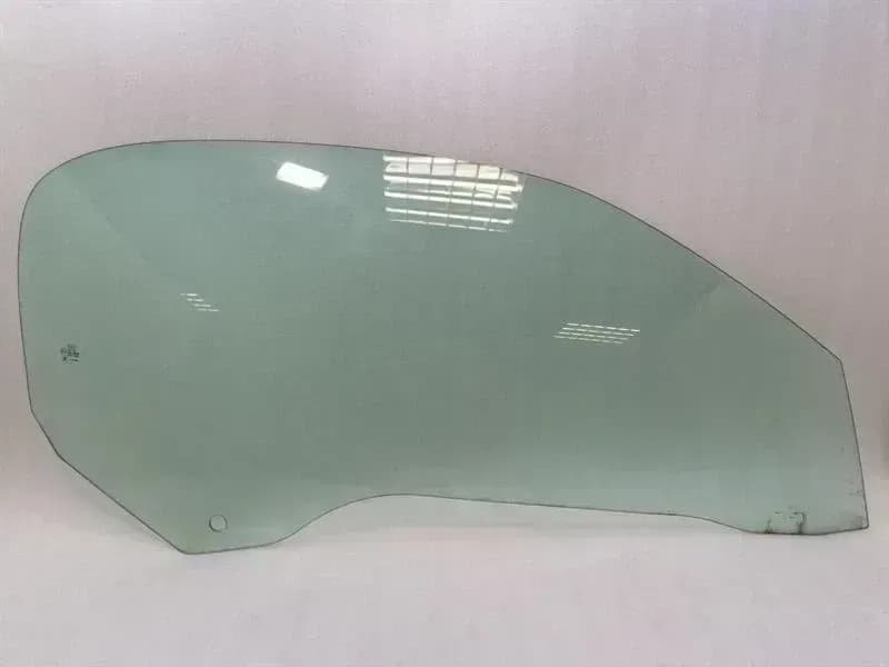 Audi R8 Type 42 V10 5.2 Spyder right door glass 420845202A door window right