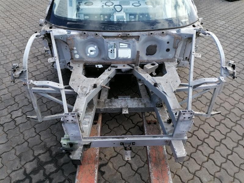AUDI Audi R8 Type 42 V10 5.2 Spyder Front End Clip 420805011H Lock Carrier Front Mask