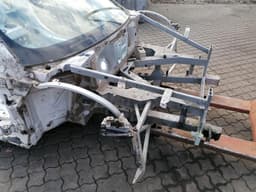 AUDI Audi R8 Type 42 V10 5.2 Spyder Front End Clip 420805011H Lock Carrier Front Mask — thumbnail 2