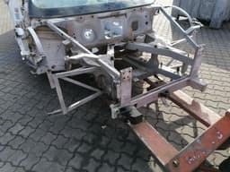 AUDI Audi R8 Type 42 V10 5.2 Spyder Front End Clip 420805011H Lock Carrier Front Mask — thumbnail 5