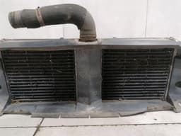 AUDI Audi R8 Type 42 V10 5.2 Spyder Water Radiator 420121254A Water Cooler Radiator — thumbnail 2