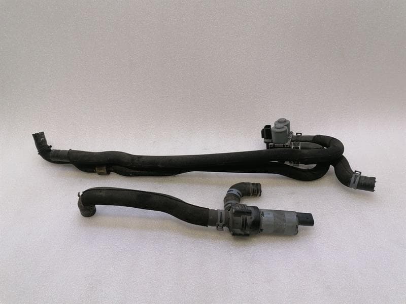 AUDI Audi R8 Type 42 V10 5.2 Spyder Heater Valve 2R8H-18495-AC Heater Valve