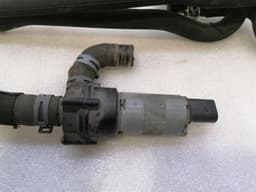 AUDI Audi R8 Type 42 V10 5.2 Spyder Heater Valve 2R8H-18495-AC Heater Valve — thumbnail 9