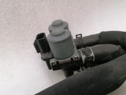 AUDI Audi R8 Type 42 V10 5.2 Spyder Heater Valve 2R8H-18495-AC Heater Valve — thumbnail 8
