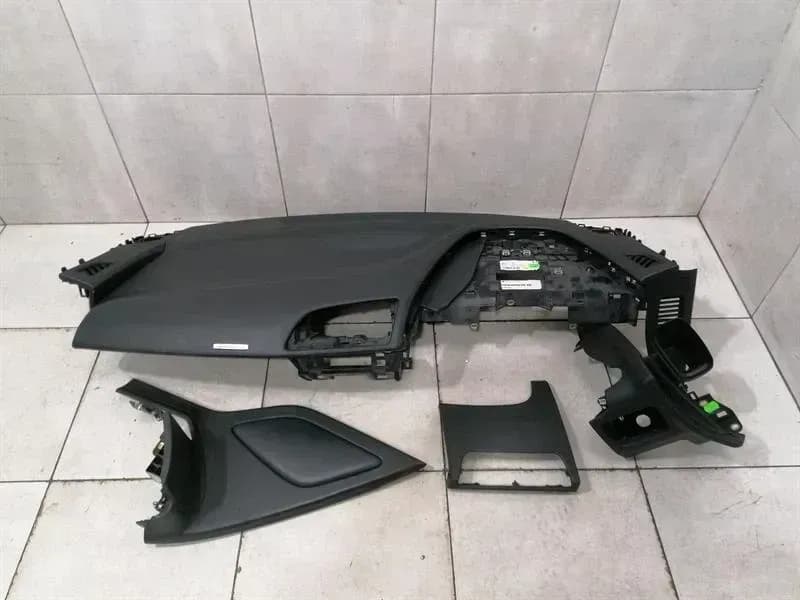 AUDI AUDI R8 4S PERFORMANCE DASHBOARD 4S2857009D DASHBOARD RHD LEATHER COMPLETE