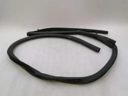 AUDI Audi R8 Type 42 V10 5.2 Spyder Right Door Seal 427831708 Right Door Seals — thumbnail 1