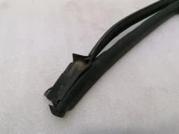 AUDI Audi R8 Type 42 V10 5.2 Spyder Right Door Seal 427831708 Right Door Seals — thumbnail 3