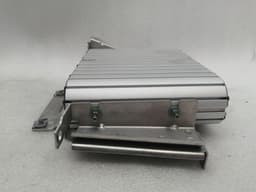 AUDI Audi S8 D3 Bang&Olufsen High End Amplifier 4E0035465 Amplifier B&O — thumbnail 3