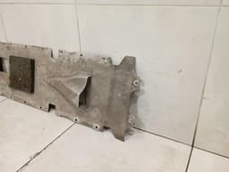AUDI AUDI R8 4S PERFORMANCE UNDERTRAY 4S0825102B Underbody Trim — thumbnail 8