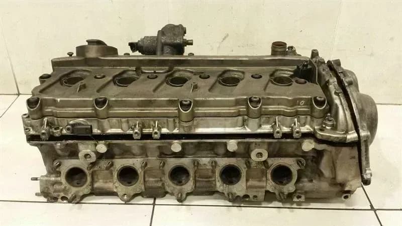 AUDI Audi S8 D3 Left Cylinder Head 07L103373J CYLINDER HEAD LEFT 5.2 V10