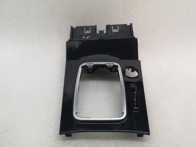 MERCEDES-BENZ Mercedes C63 AMG W204 Veneer A2042675988 Bar Cover RHD RIGHT HANDLEBAR