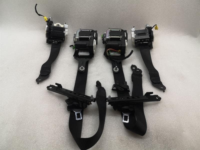 MERCEDES-BENZ Mercedes C Class W204 seatbelt set a2048602385 seat belt set