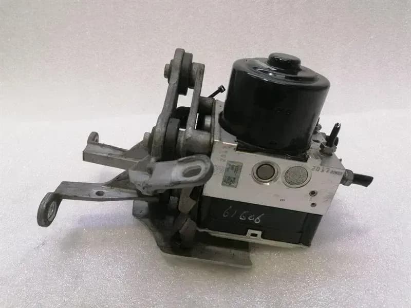 Mercedes C63 T204 W204 A.B.S Pump A1729012000 ABS Pump HYDRAULIC BLOCK AMG