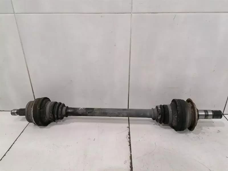 Mercedes C63 W204 Drive Shaft Rear Right A2043501610 Rear Right Drive Shaft