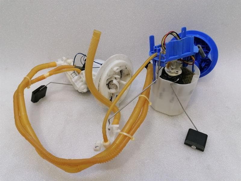 MERCEDES-BENZ Mercedes C63 Class W204 Fuel Pump Electric A2124703194 Fuel Pump AMG M156