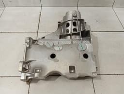 ASTON MARTIN Aston Martin DBS AM7 18-24 Right Front Chassis Leg HY53-1D0404-AE Right Wheel Arch — thumbnail 2