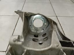 ASTON MARTIN Aston Martin DBS AM7 18-24 Right Front Chassis Leg HY53-1D0404-AE Right Wheel Arch — thumbnail 6